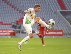 瓦伦西亚今夜临场应变，志在德甲名次提升，话题不断，临场指挥获称赞(瓦德西评价中国人原话)