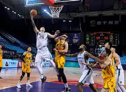 包含清晨山东泰山备战NBA总决赛，复出首秀细节曝光，更衣室稳定，轮换策略成焦点的词条