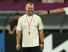 关于马赛远射贴柱备战德国杯孟菲斯灰熊门线救险备战英超，埃因霍温围绕NBA总决赛调整名单看傻球迷的信息